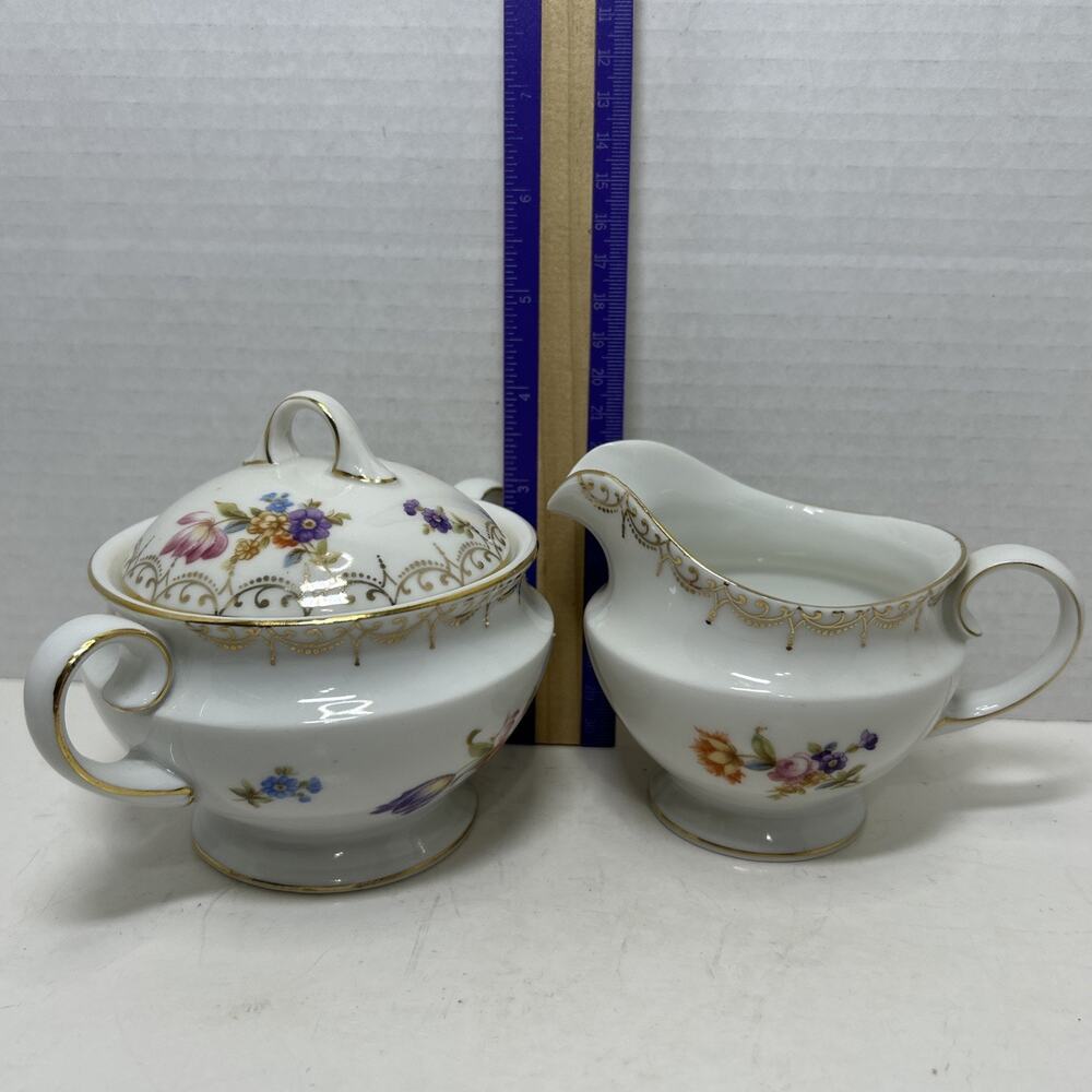 Empress Dresden Flowers Porcelain Creamer & Sugar Hutschenreuther Serb Bavaria - Picture 7 of 16